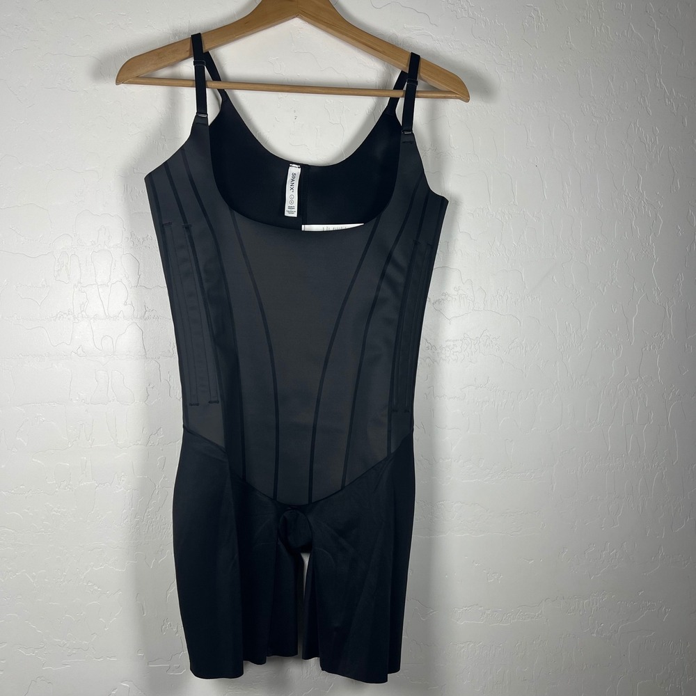Spanx OnCore Mid-Thigh Bodysuit Black Targeted Slimming Shapewear 10426R Size L